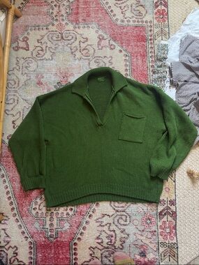 Green Knit Pullover Sweater with Chest Pocket